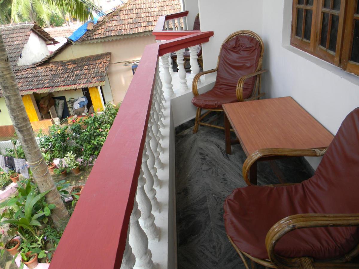 Maria Paulo Guest House Bar And Restaurant 아곤다 외부 사진